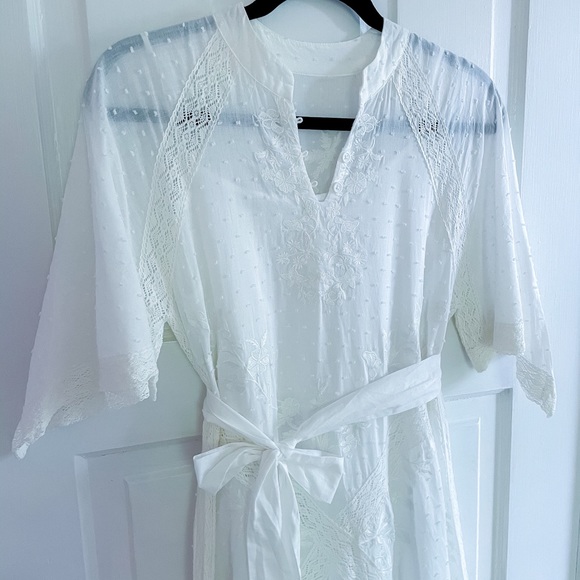 Vintage cotton dress with embroidery detail - Picture 3 of 10